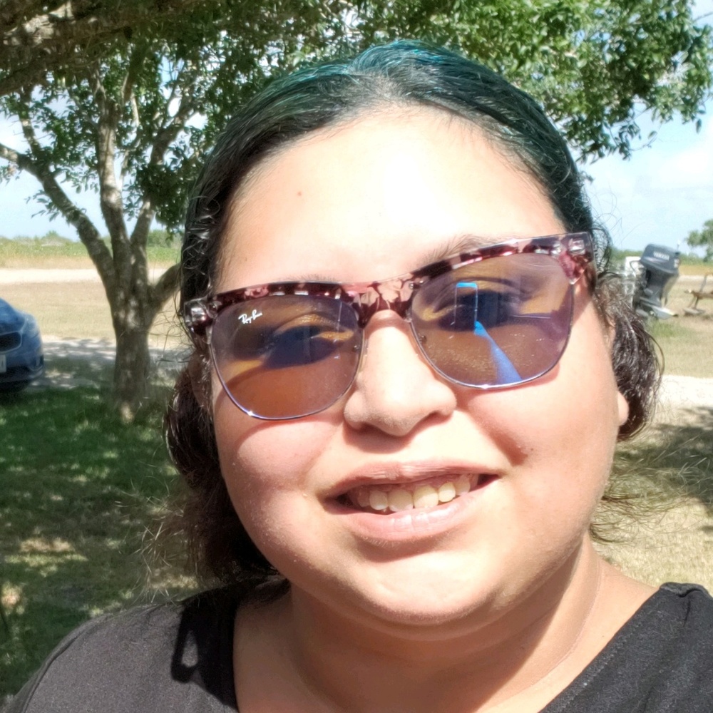 Meet your Posher, Renee